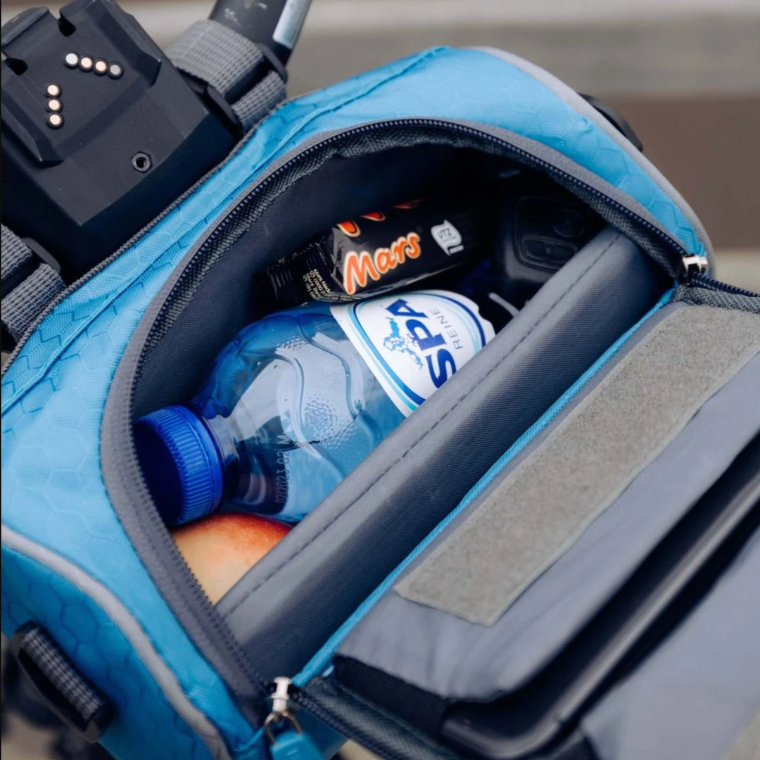 Water-resistant bike accessory: handlebar bag with a transparent phone pouch for any weather.