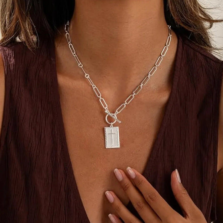Religious jewelry: Unisex Deco Chain Cross Pendant, elegant and modern