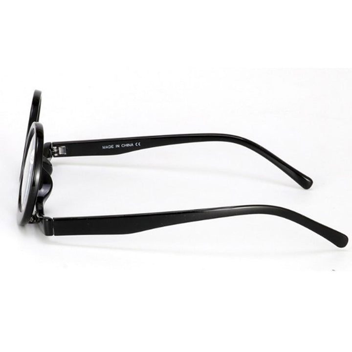 Enhance your makeup routine with these unisex magnifying glasses for professional beauty application.