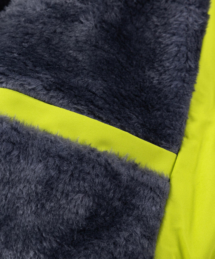 Pocket detail on the Unisex Glacier Print Insulated Jacket, practical storage for your winter essentials.