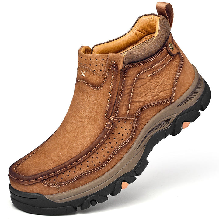 Unisex high-top shoes in black leather, engineered for orthopedic comfort and long-lasting wear