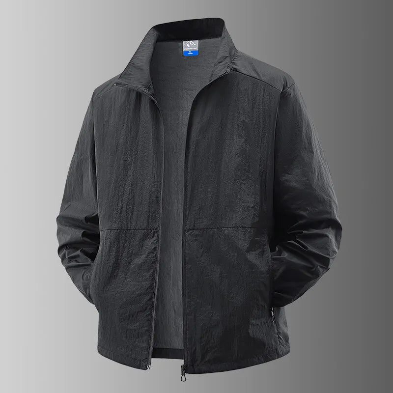 Folded lightweight sun protection jacket, portable and quick-drying, for easy travel packing