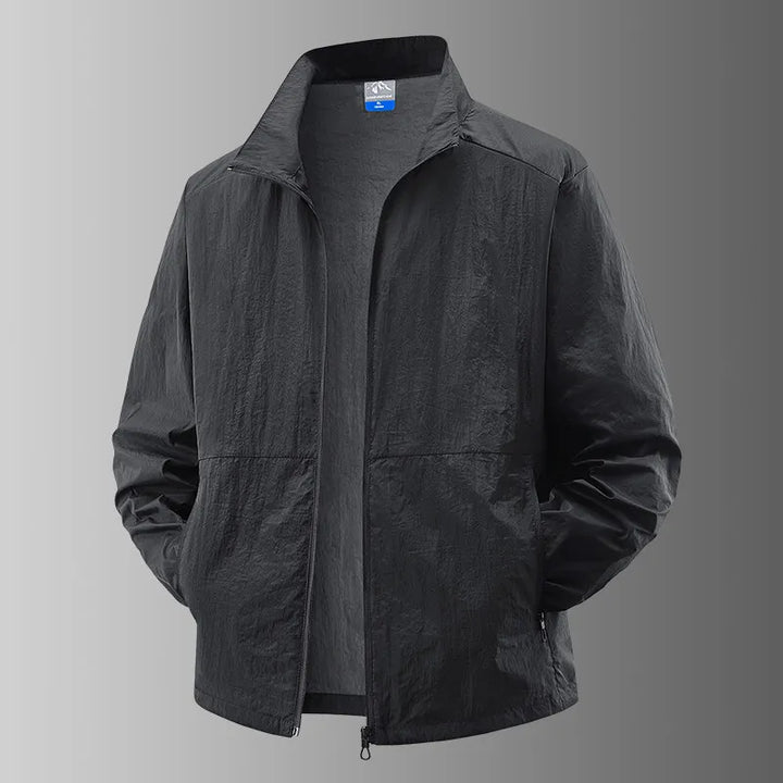 Folded lightweight sun protection jacket, portable and quick-drying, for easy travel packing