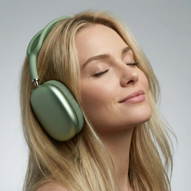 Sleek unisex Bluetooth headphones with powerful noise cancelling for distraction-free listening.