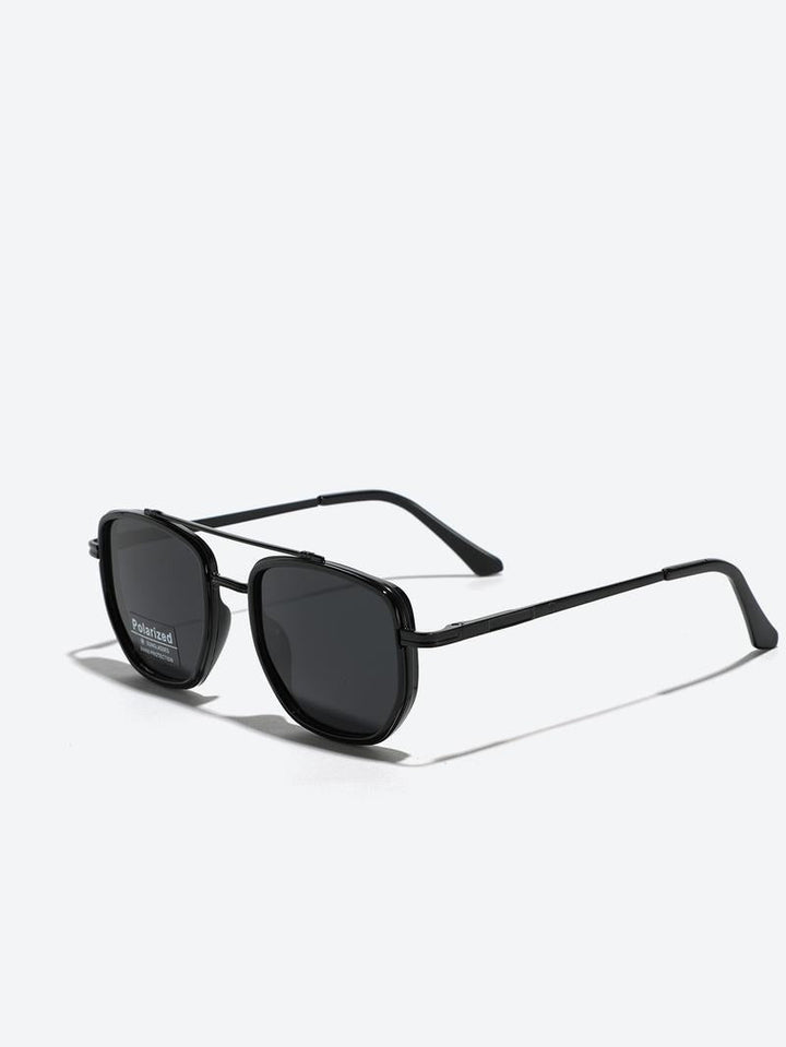 Stylish unisex polarized sunglasses featuring a durable silver metal frame, ideal eyewear for sun protection & fashion