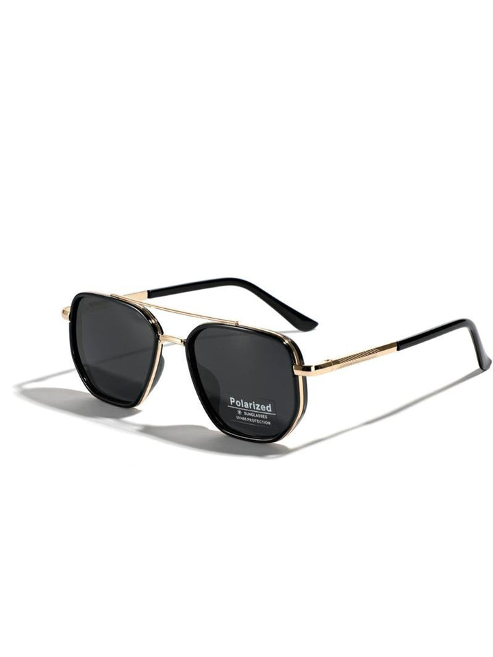 Unisex metal frame polarized sunglasses in a classic aviator style, providing excellent UV protection & summer fashion