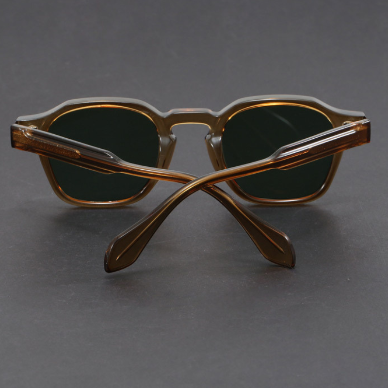 Retro square sunglasses with a unisex appeal, offering complete UV ray protection