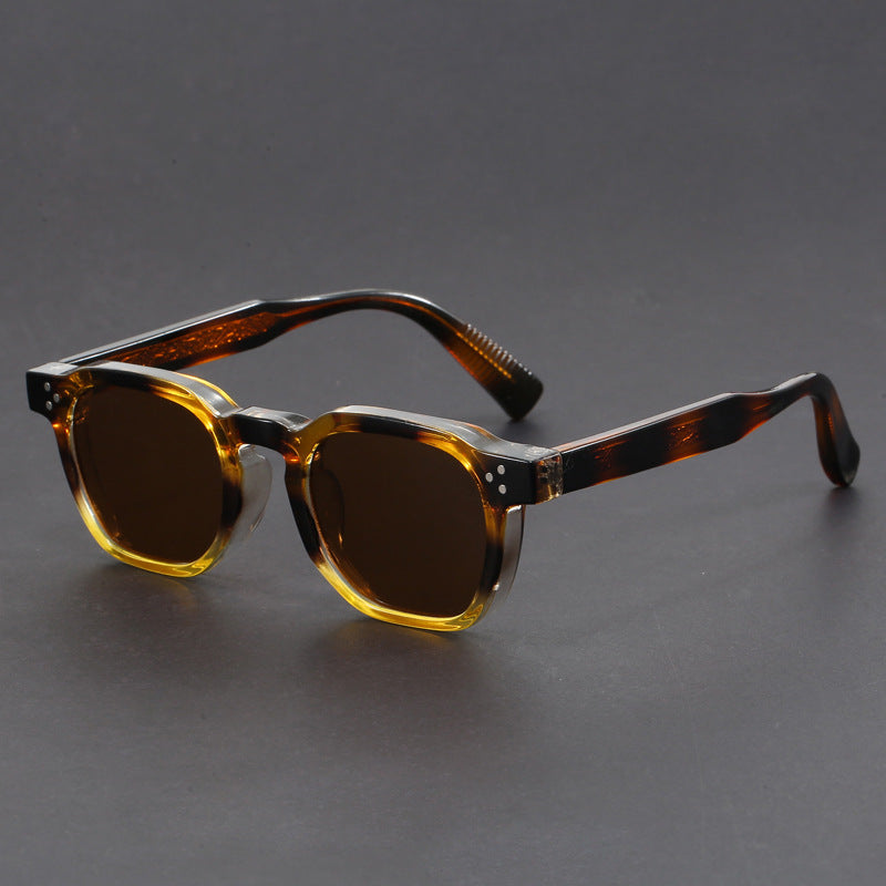 Unisex vintage square sunglasses with UV400 protection, black acetate frame for retro fashion eyewear