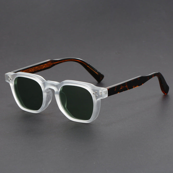 Unisex vintage square UV400 sunglasses, designed for both eye protection and retro fashion