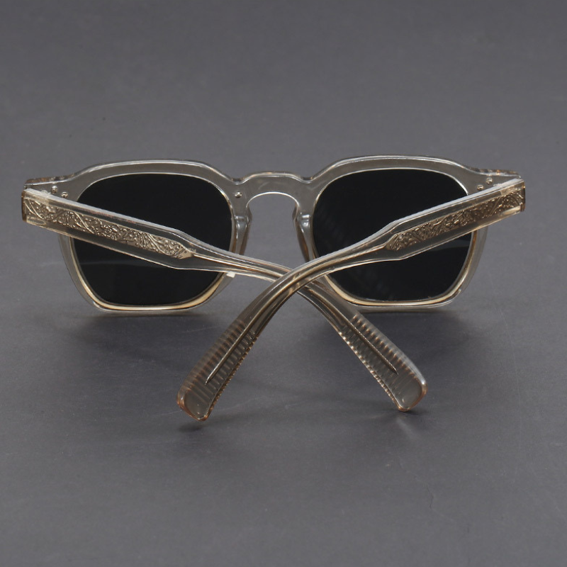 Pair of unisex vintage square UV400 sunglasses, showcasing their timeless retro eyewear appeal