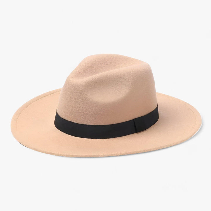 High-quality beige wool felt vintage fedora hat. Unisex, weather-resistant, and warm for cooler seasons.