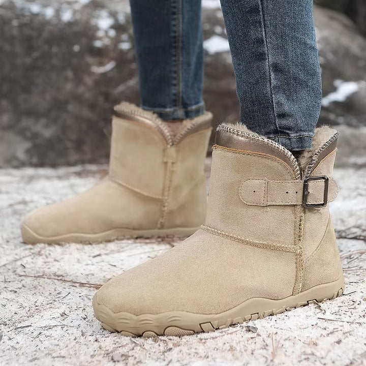 All-gender warm barefoot boots, flexible sole ensures comfort in cold climates.