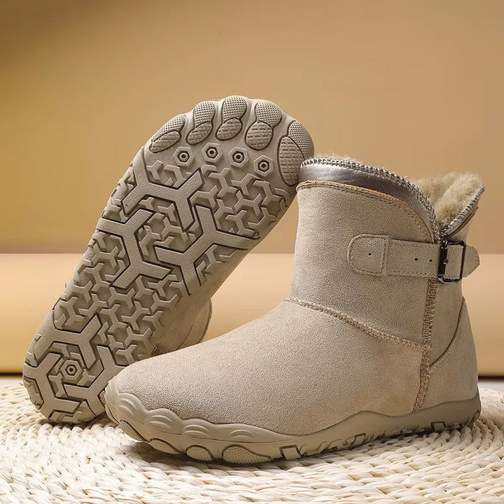 Warm outdoor barefoot boots for unisex wear, flexible & comfortable in cold.