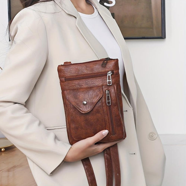 Daily use vintage black women's crossbody, a classic shoulder bag purse.