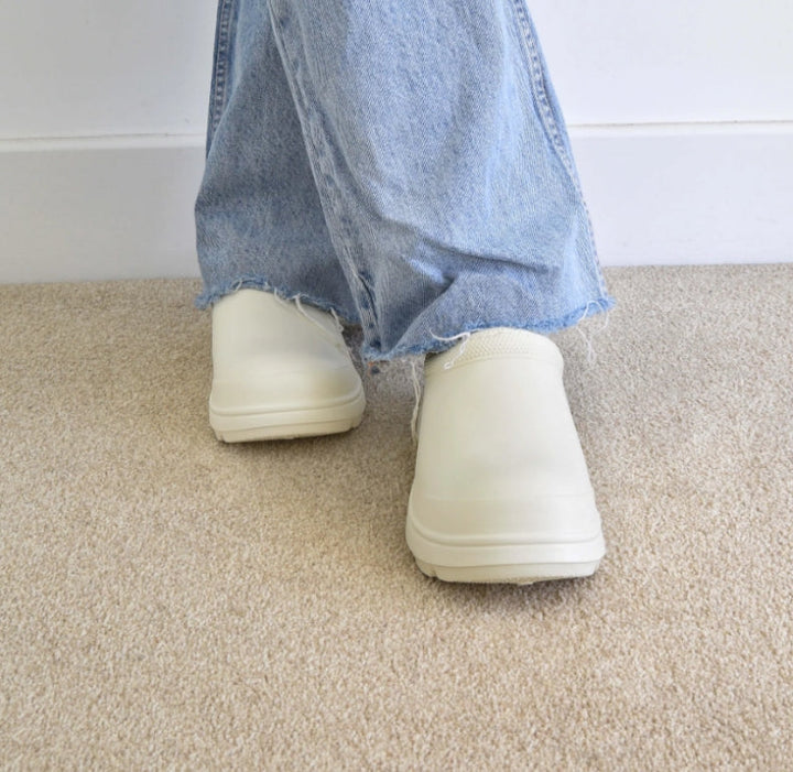 Everyday comfort clogs for women, featuring weatherproof material, anti-slip sole, and cloud-like cushioning.