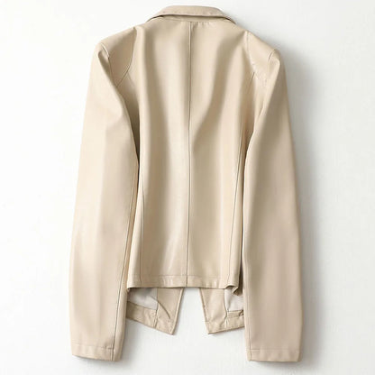 Fashionable women's faux leather blazer, a versatile black jacket with refined tailoring and notched lapel.
