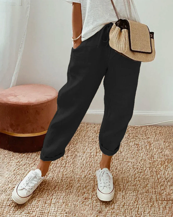 Breathable women's pants, designed for ultimate comfort and casual daily wear.