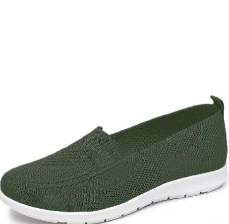 Easy-wear women's slip-on shoes, comfortable and breathable for versatile casual and everyday walking.