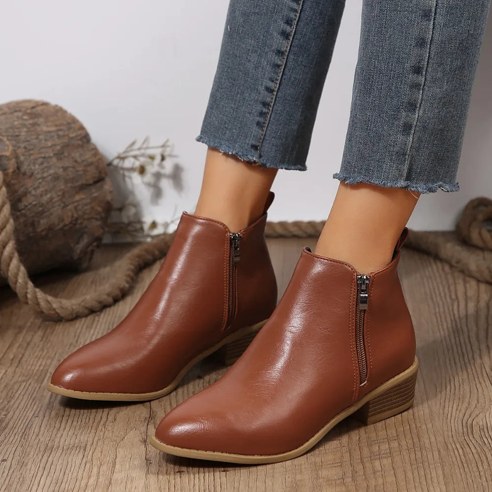 Comfortable women's ankle boots with a stylish side zipper, ideal for casual fashion