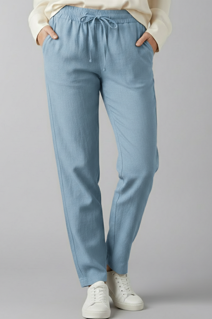 Easy-to-wear ladies' bottoms with elastic waist, side pockets & tapered leg for ultimate comfort.