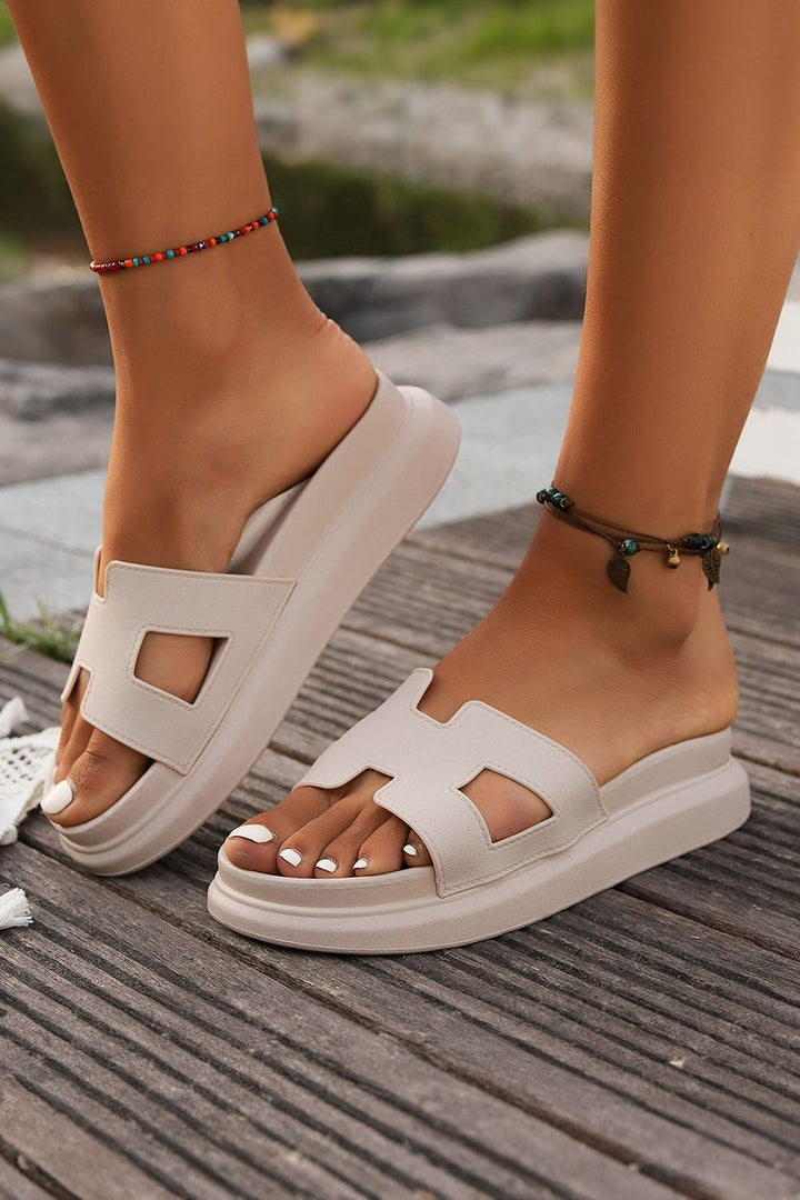 Cushioned strappy sandals for women, ultimate summer comfort and support.