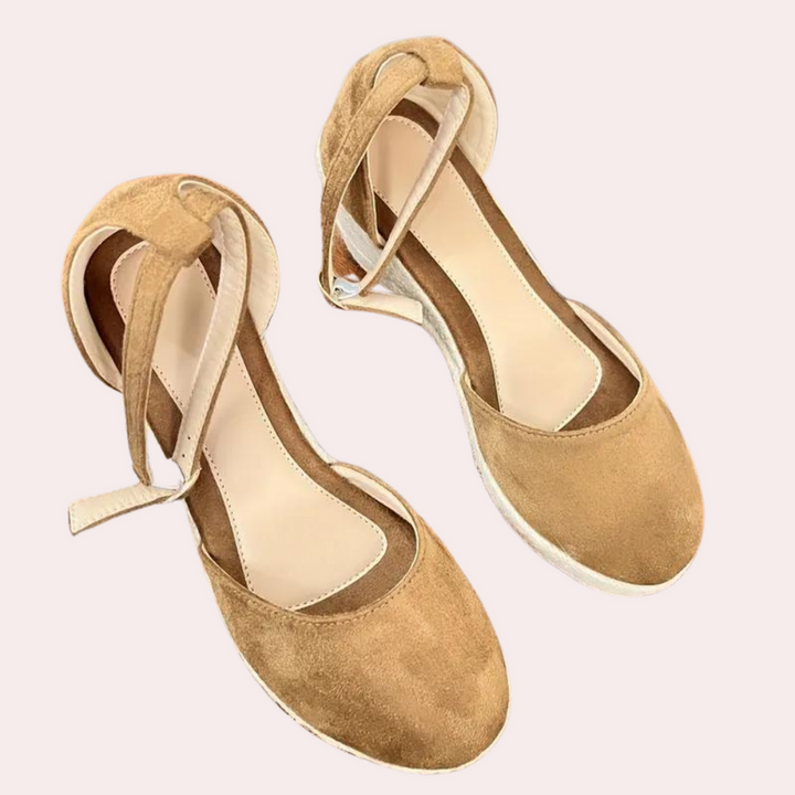 Versatile women's wedge sandals with adjustable strap, suitable for casual, office, and event wear.
