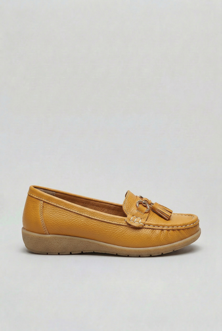 Versatile women's slip-on loafers. Cushioned for comfort, a classic casual shoe in multiple colors.