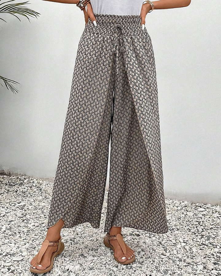 Modern women's relaxed fit wide-leg pants, incredibly comfortable for versatile fashion and daily wear.