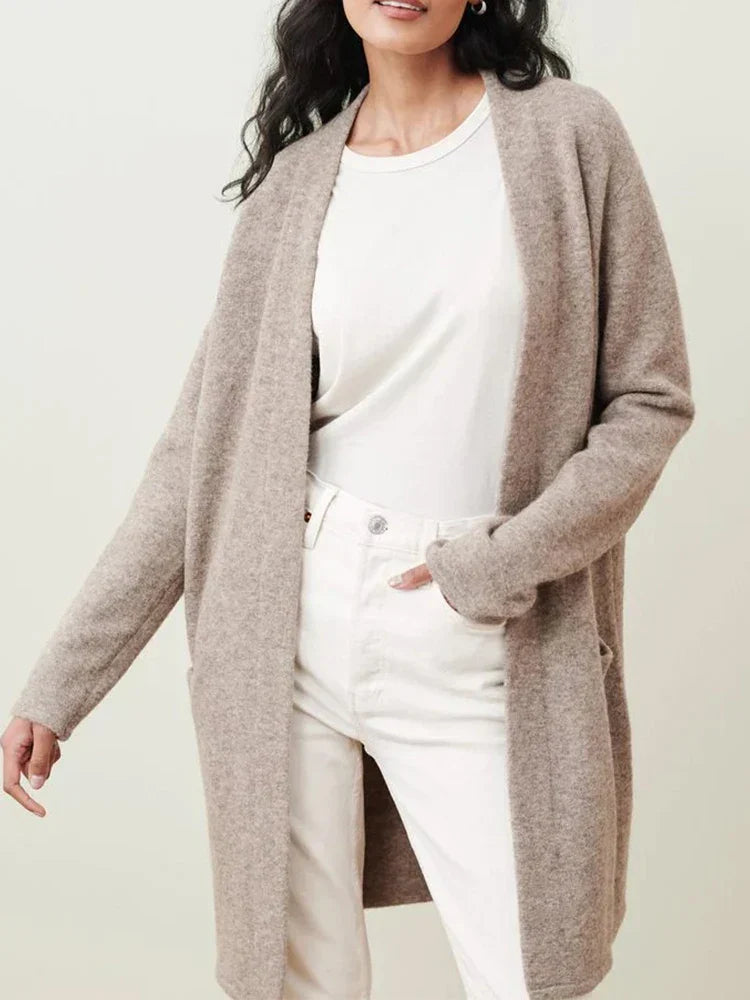 Soft-touch women's knitwear cardigan, a must-have for fall fashion and cozy layering