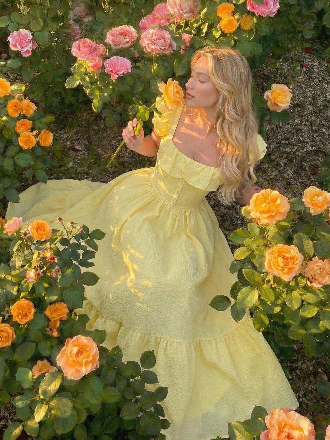 Flowy off-shoulder women's maxi dress with ruffles, ideal for cocktails & casual summer wear.