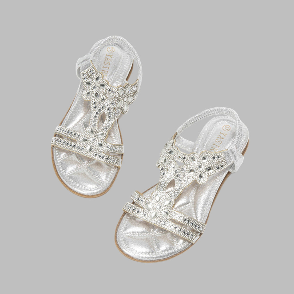 Trendy women's flat floral sandals, a comfortable and fashionable choice for spring and summer.