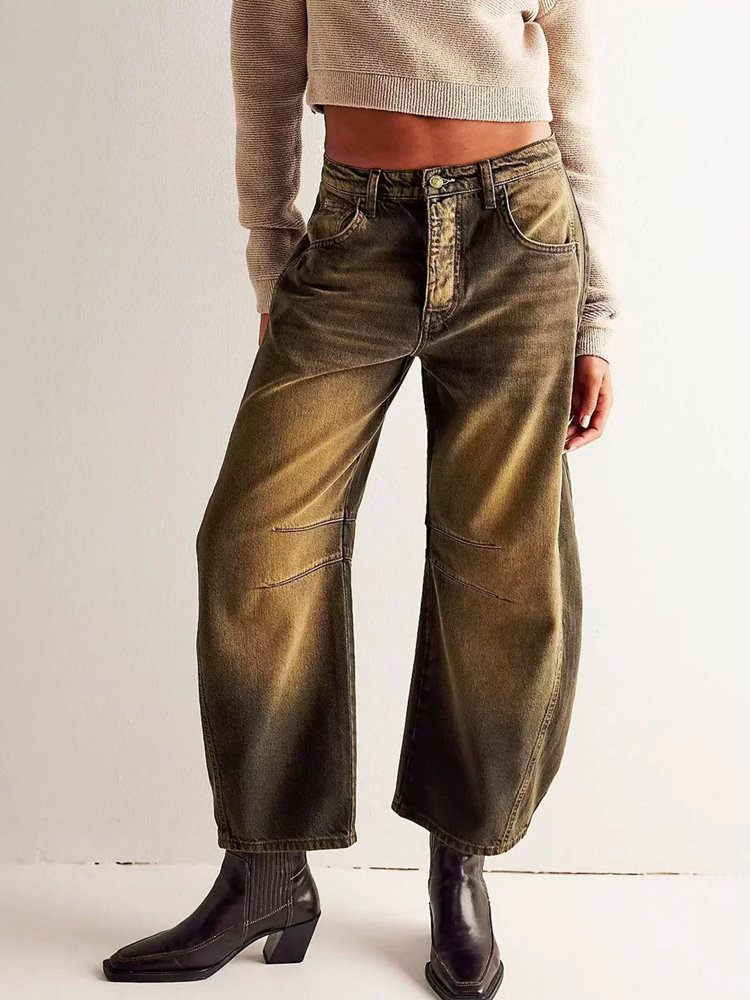 Versatile women's wide-leg denim pants, high-waisted and modern for any occasion.