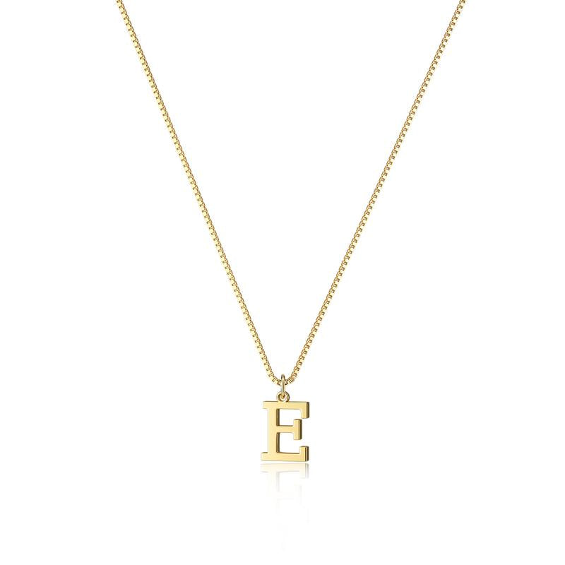Personalized gold initial necklace for her, timeless and fashionable