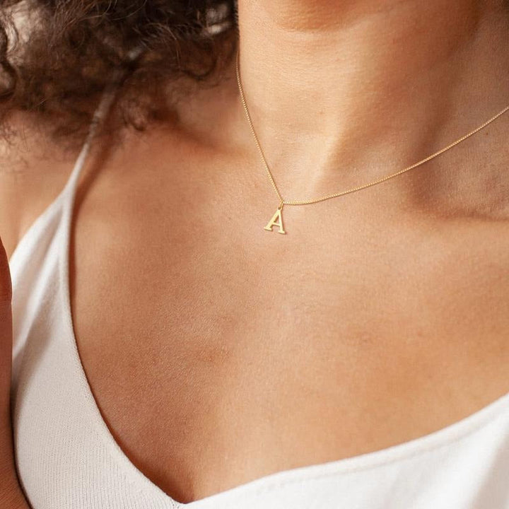 Personalized women's gold necklace, initial pendant for everyday wear