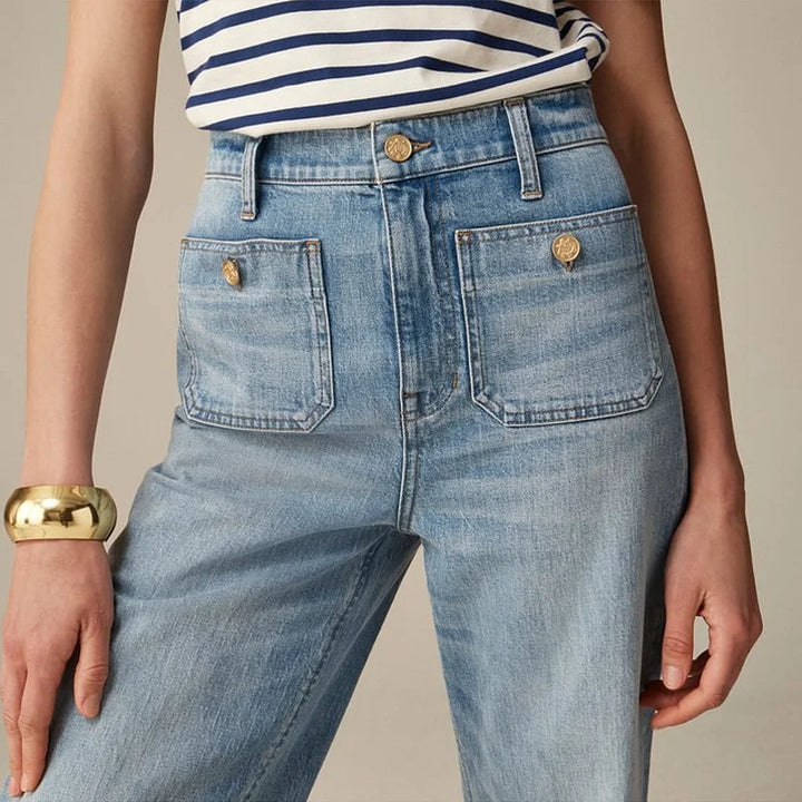 Women's high-waist capri denim trousers, dark wash, casual summer style, stretch fit