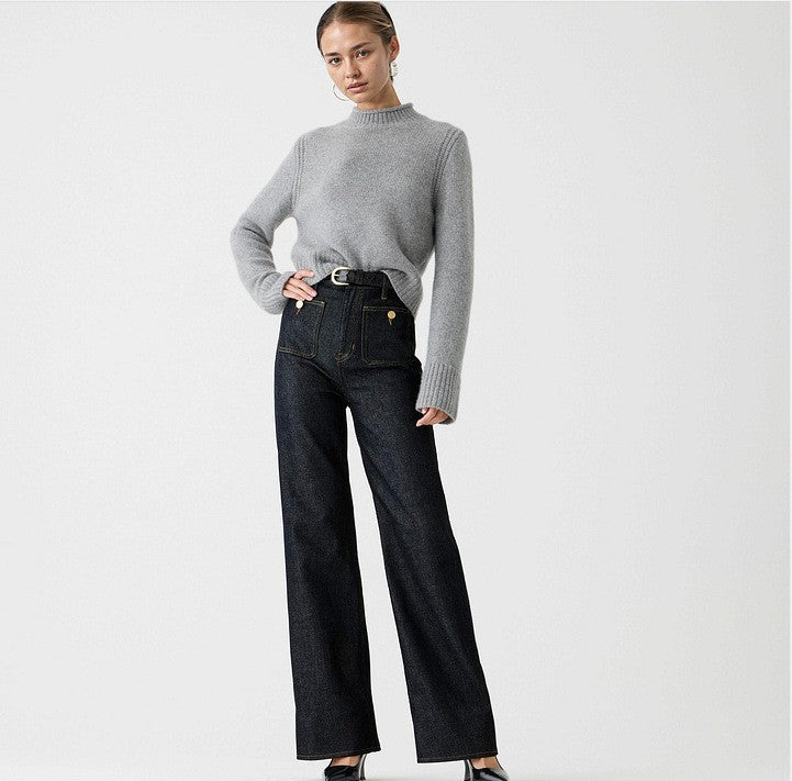Pair of women's high-waist capri denim trousers, modern cut, comfortable stretch denim