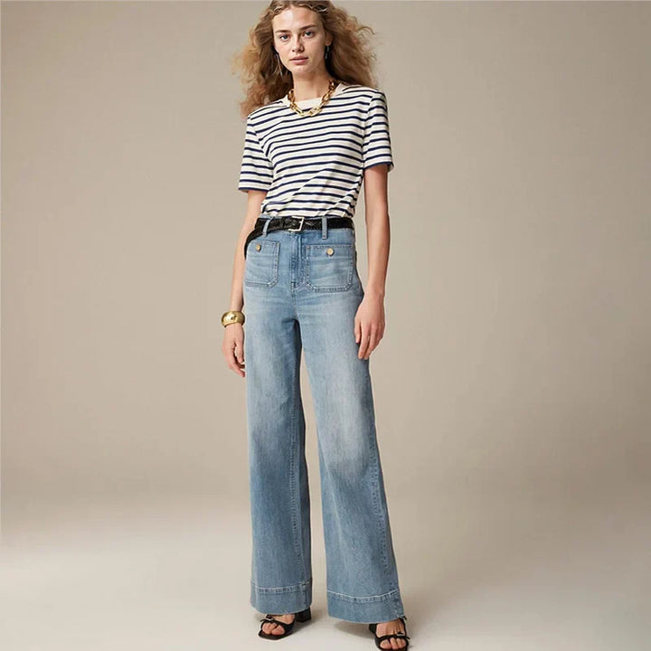 Women's high-waist capri denim trousers with distressed details, trendy summer pants