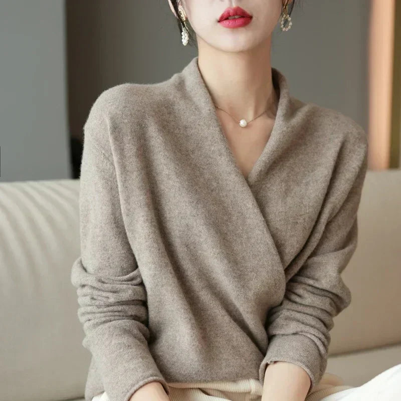 Casual yet elegant women's spring top, featuring a comfortable knit wrap neck design