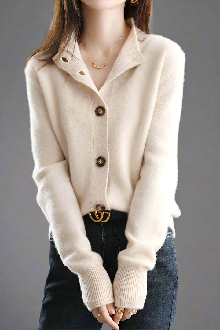 Women's comfort knit: a soft cashmere blend cardigan for all seasons
