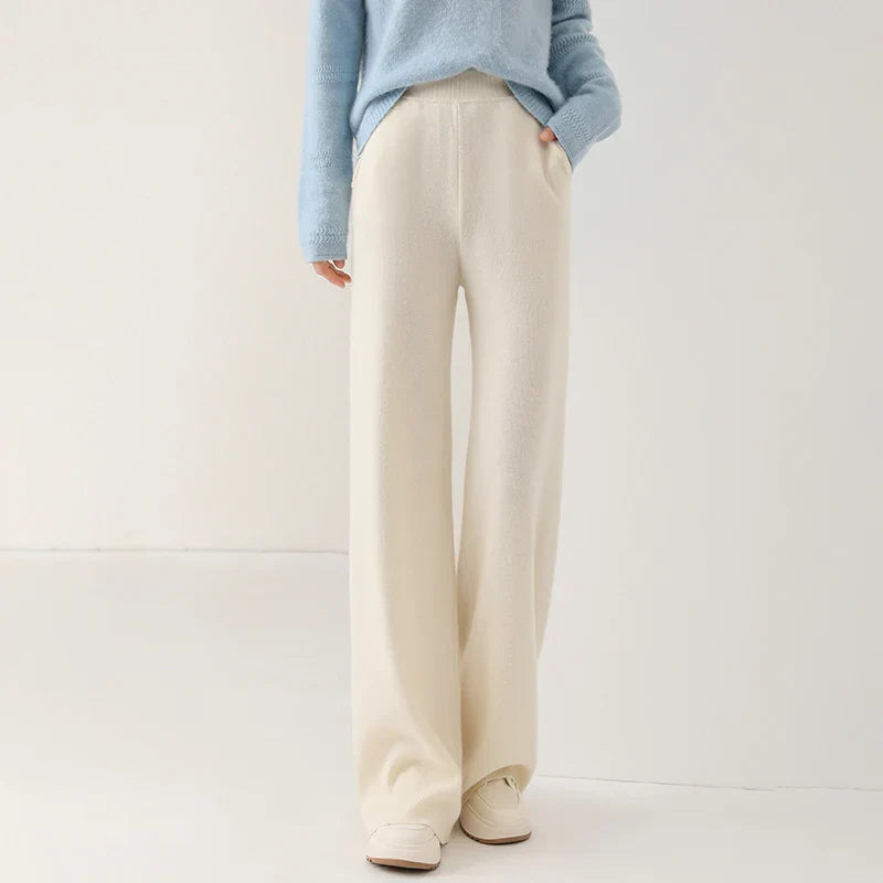 Women's merino wool wide-leg lounge pants in a soft, comfortable knitted fabric, ideal for loungewear