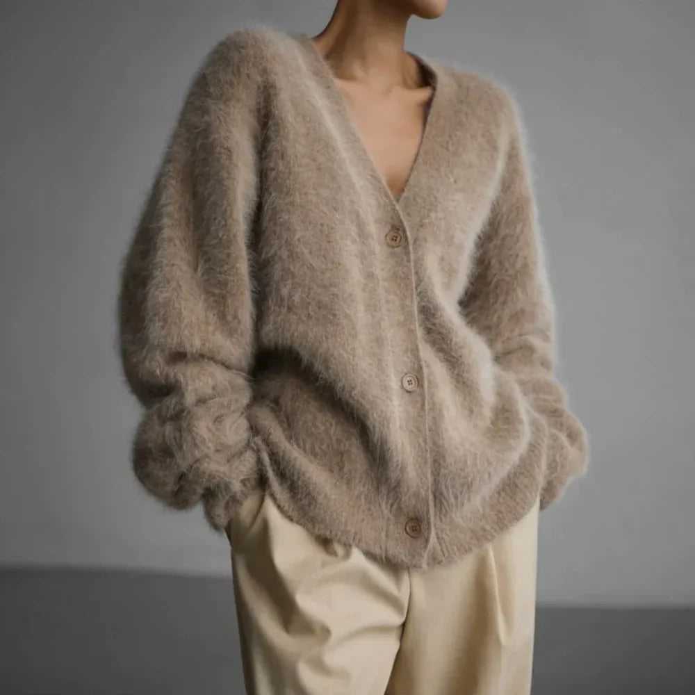 Stylish women's knit open front cardigan, made from cozy wool and mohair, ideal for fashion layering