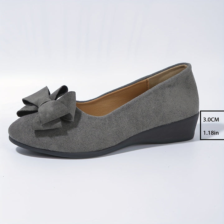 Everyday women's orthopedic flats, ensuring foot health & all-day comfort.