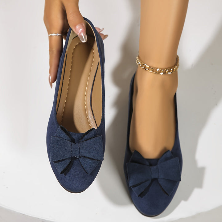 Women's orthopedic flats with arch support, designed for healthy feet & stylish comfort.