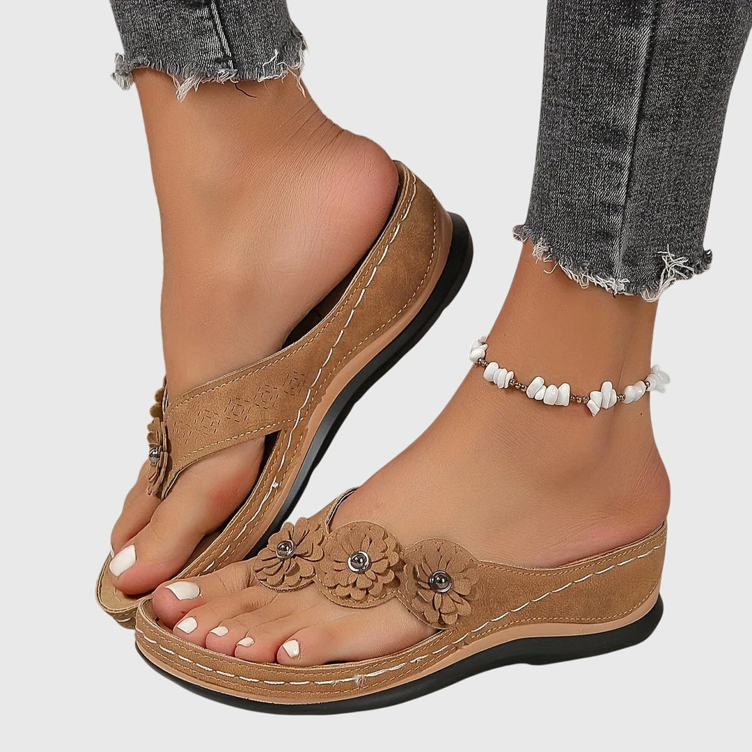 Women's summer beach sandals with orthopedic arch support for all-day comfort.