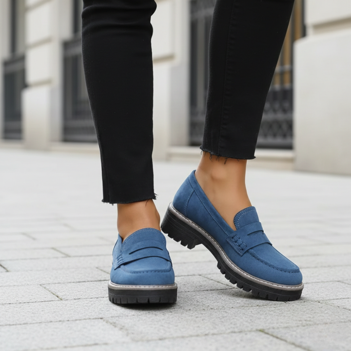Women's orthopedic loafers with chunky sole, designed for all-day comfort and support.