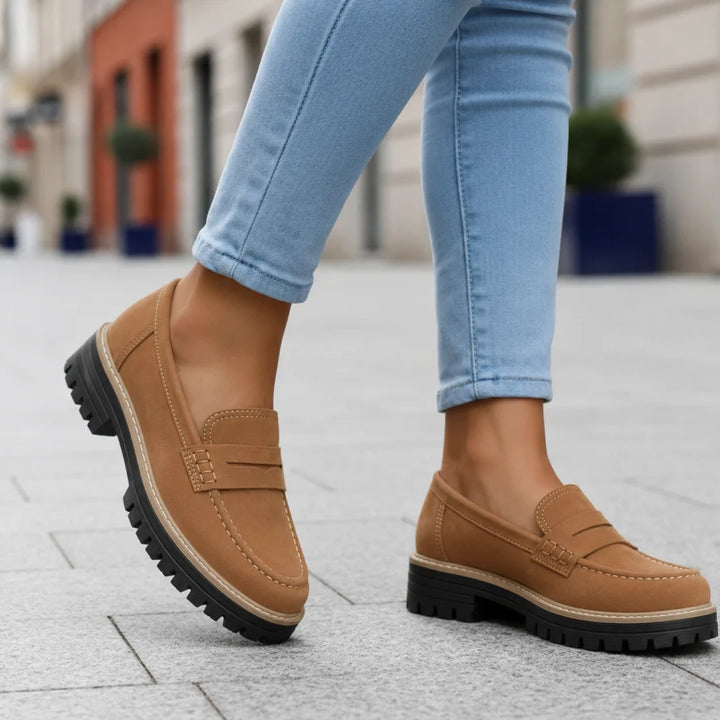 Versatile women's orthopedic loafers with chunky sole, perfect comfort footwear for everyday style.