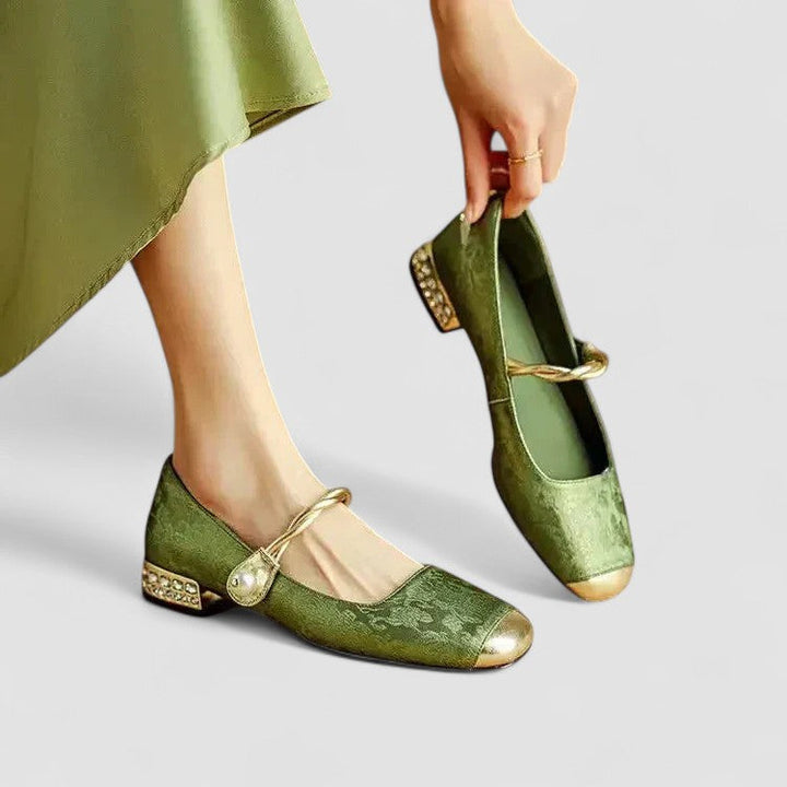 Women's orthopedic Mary Jane shoes, vintage style, offering ultimate comfort and support for daily wear.