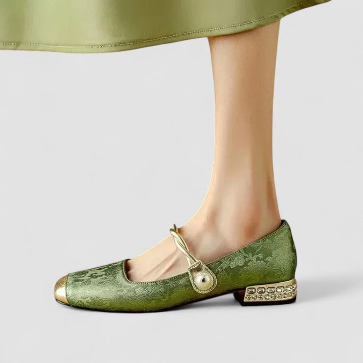 Women's vintage orthopedic Mary Jane shoes with buckle strap, low block heel, and excellent foot support.