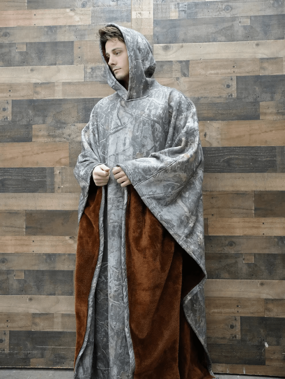 Oversized comfort hoodie for women, ideal for cozy, casual fashion.
