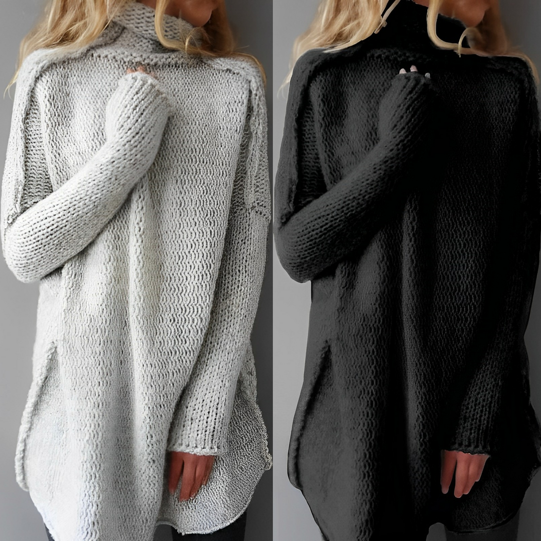 Women's oversized knit turtleneck sweater in a cozy, chunky knit, perfect for fall and winter fashion